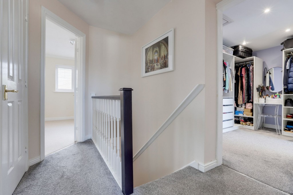 Versailles Gardens, Hucknall, NG15