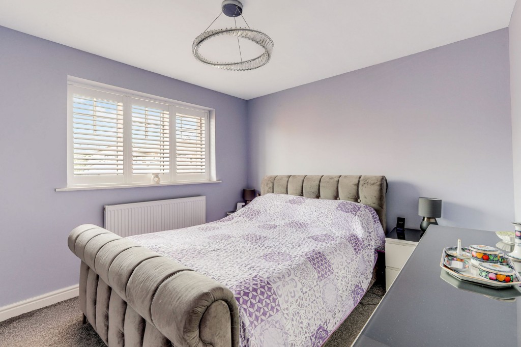 Versailles Gardens, Hucknall, NG15