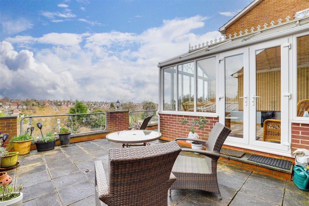 Hillview Road, Carlton, NG4