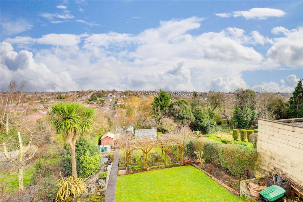 Hillview Road, Carlton, NG4