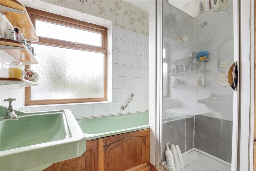 Hillview Road, Carlton, NG4