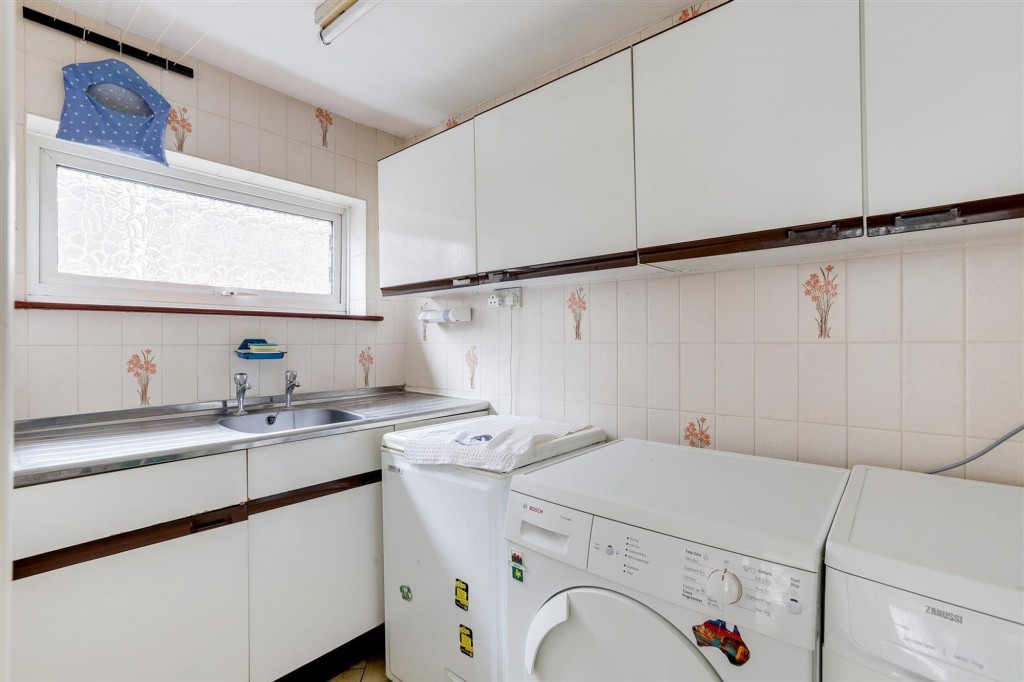 Beeston Court, Nottingham, NG6