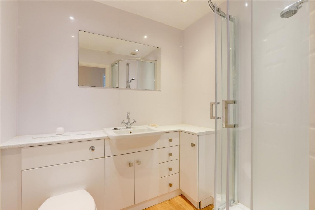 Beeston Court, Nottingham, NG6