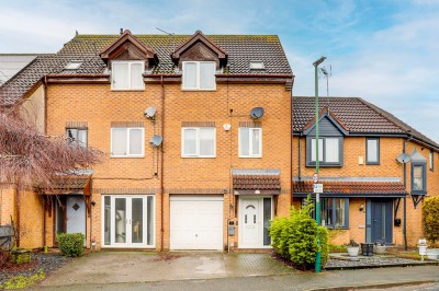Pearce Drive, Nottingham, NG8