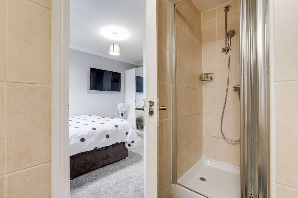 Pearce Drive, Nottingham, NG8