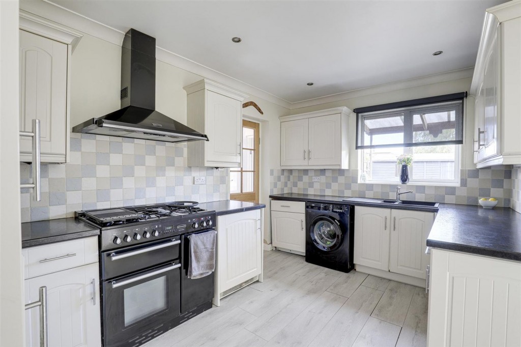 Bispham Drive, Toton, NG9