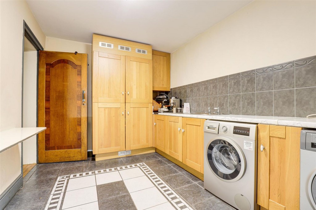 Oakdale Road, Carlton, NG4