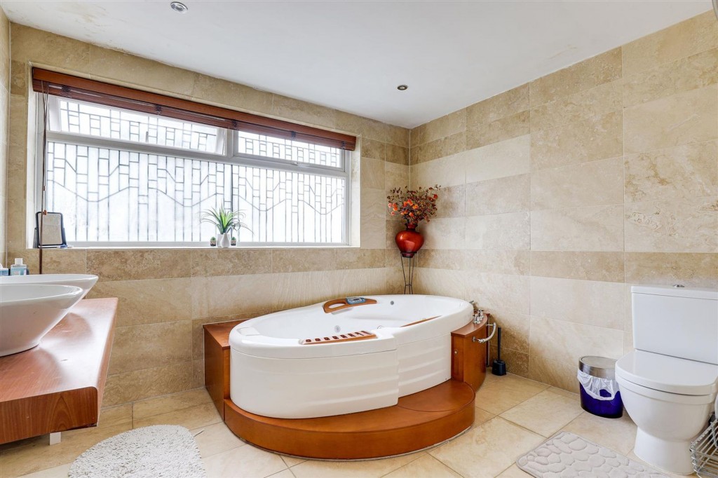 Oakdale Road, Carlton, NG4