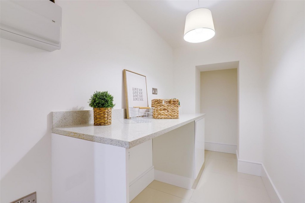 Mapperley Road, Nottingham, NG3