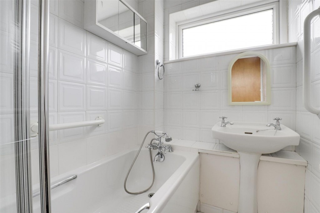 Milford Drive, Nottingham, NG3