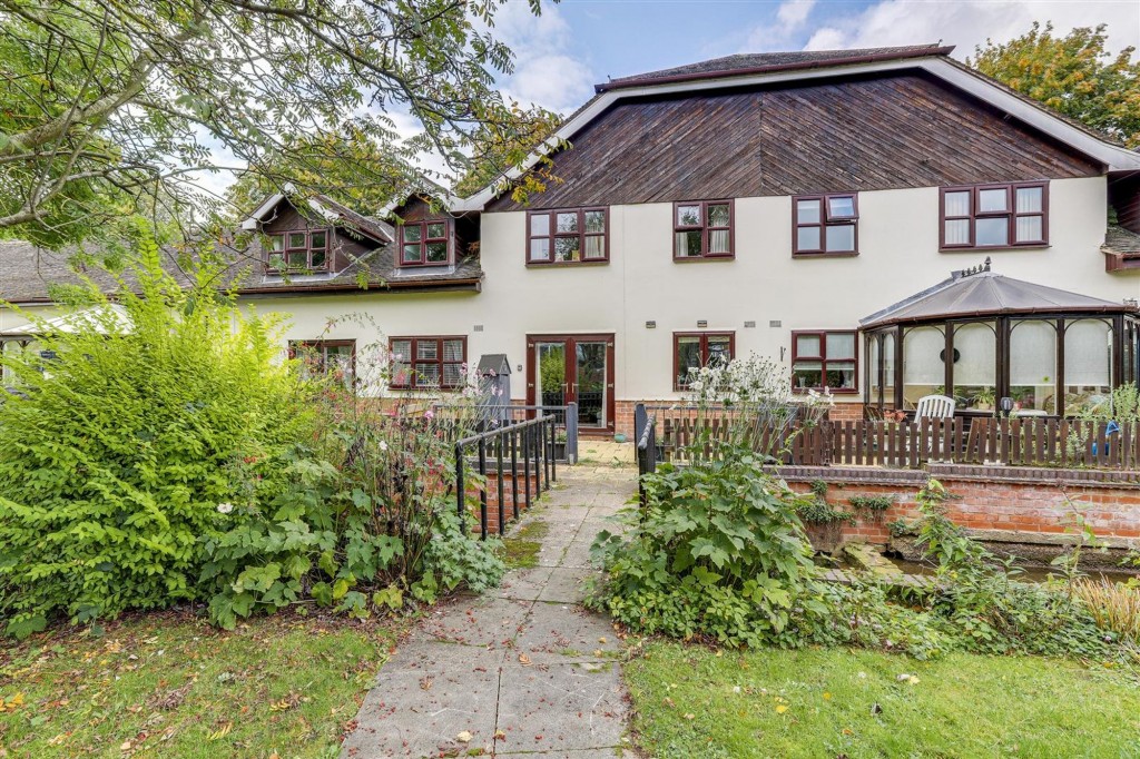 Risley, Risley Hall, DE72