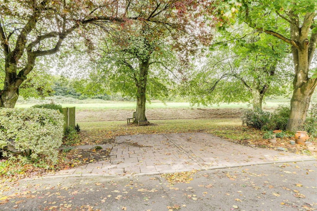 Risley, Risley Hall, DE72