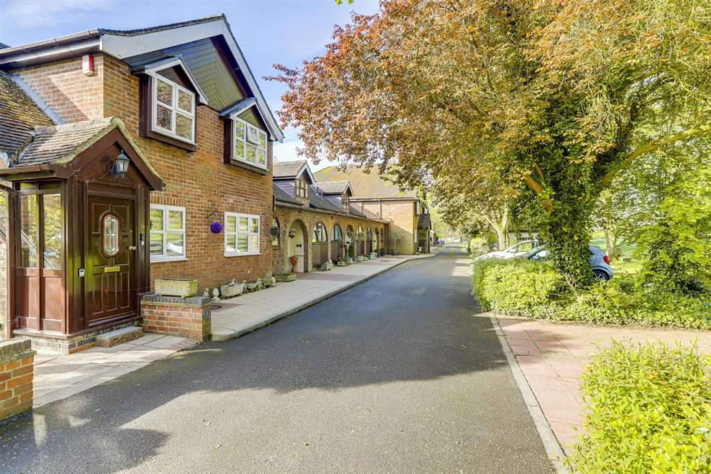 Risley, Risley Hall, DE72