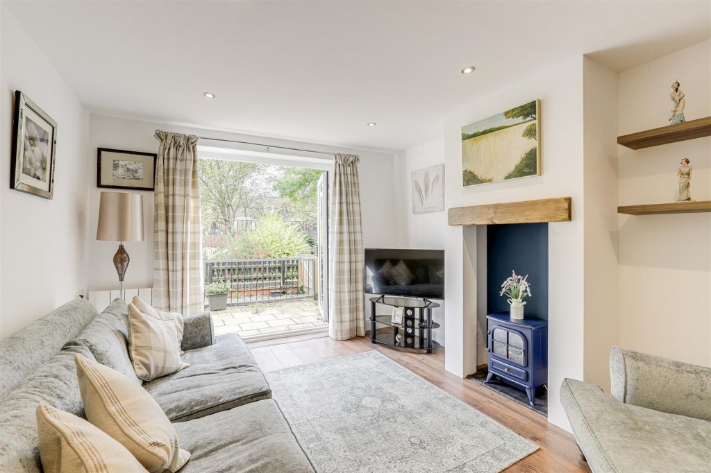 Risley, Risley Hall, DE72