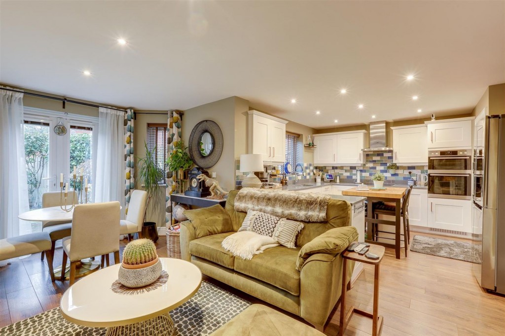 Barnard Drive, Boulton Moor, DE24