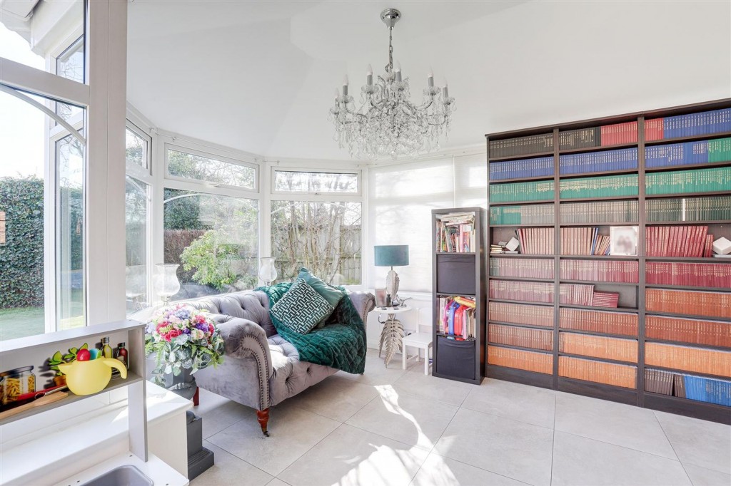 Wychwood Drive, Trowell, NG9