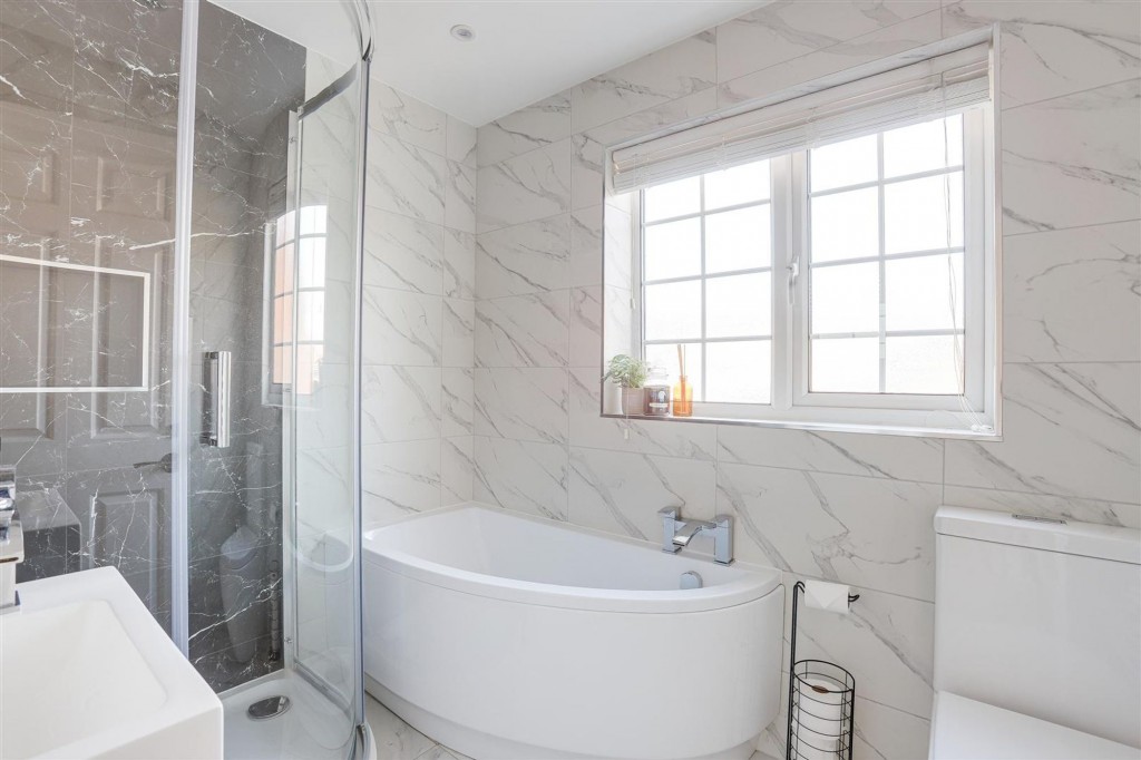 Wychwood Drive, Trowell, NG9