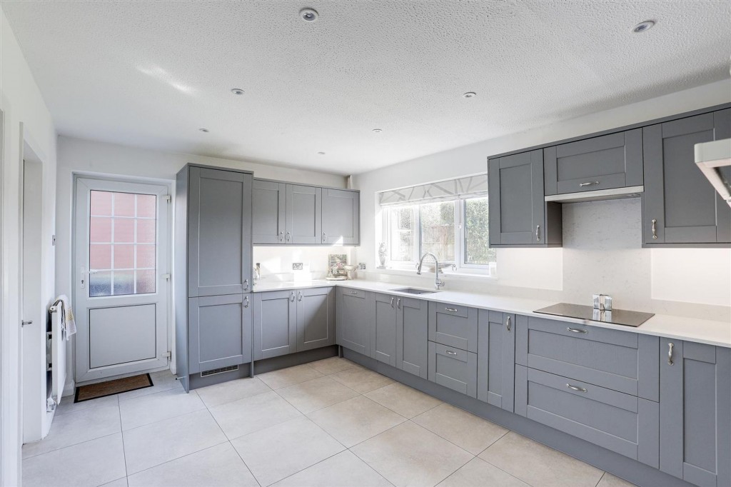 Wychwood Drive, Trowell, NG9