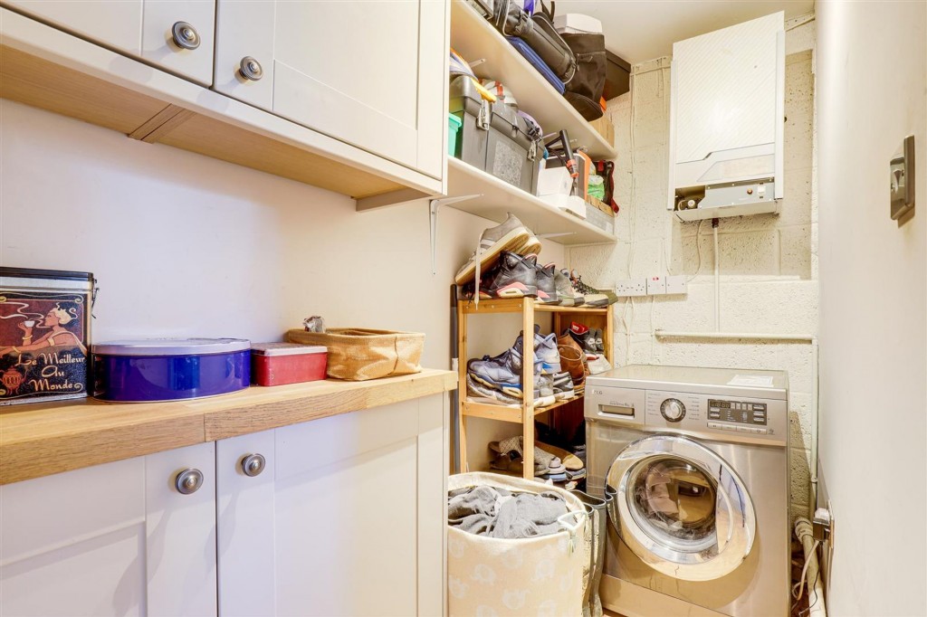 Orpean Way, Toton, NG9