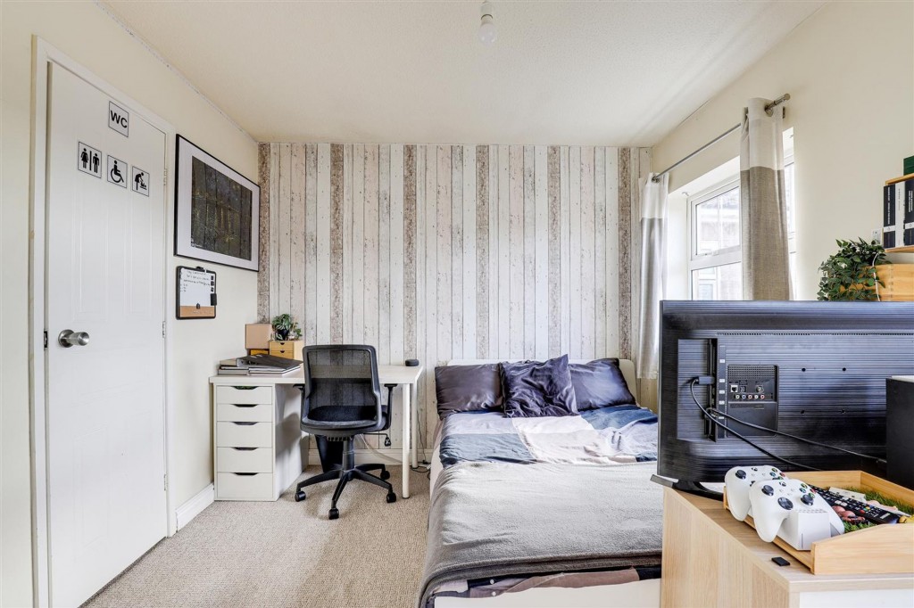 Orpean Way, Toton, NG9