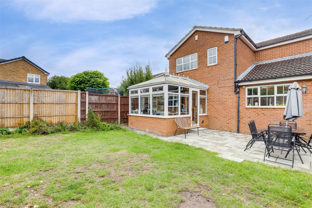 Orpean Way, Toton, NG9