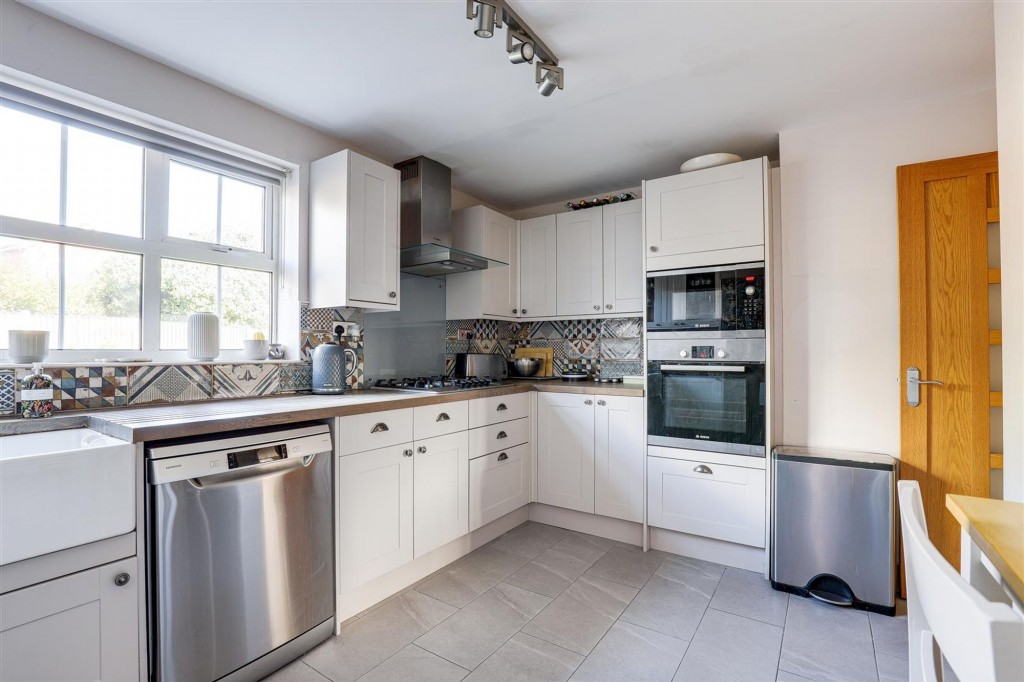 Orpean Way, Toton, NG9