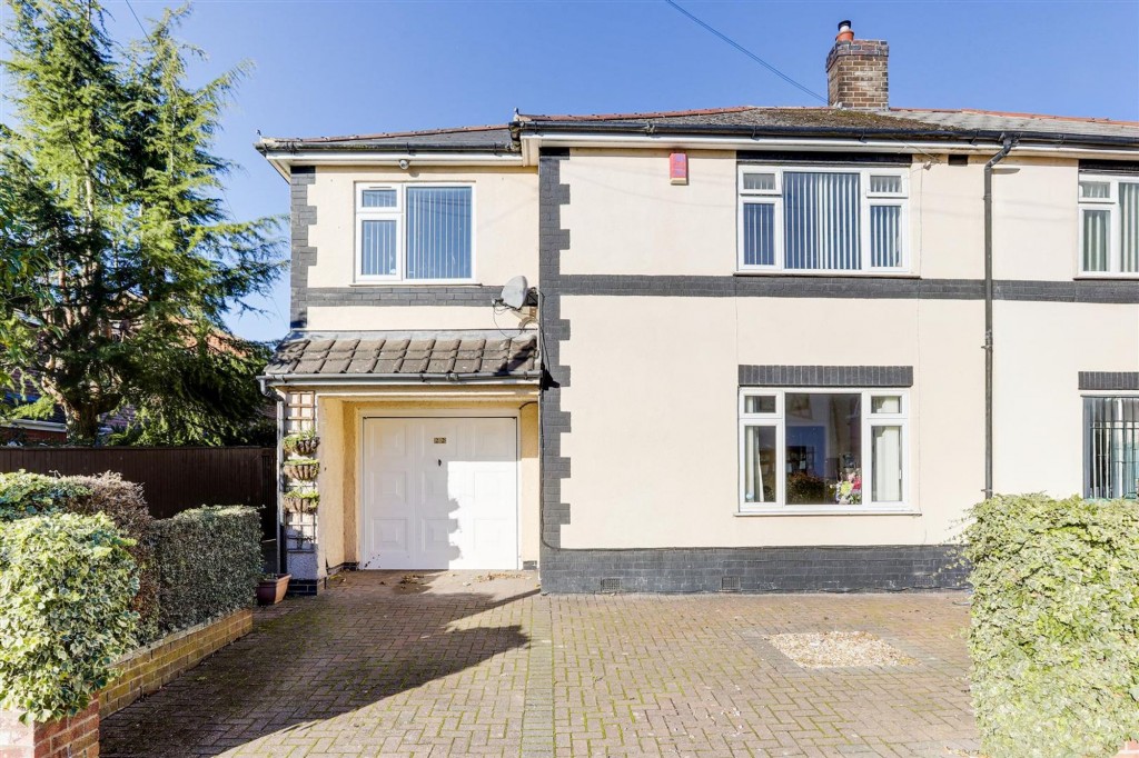 Abbots Road, Hucknall, NG15