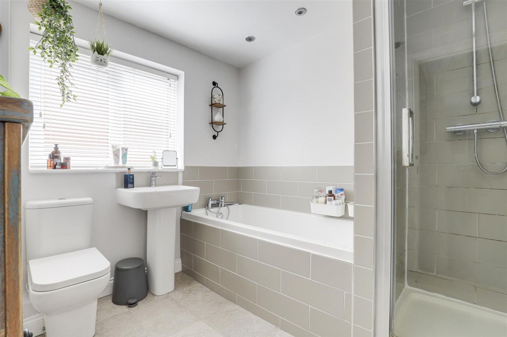 Bassett Close, Ilkeston, DE7