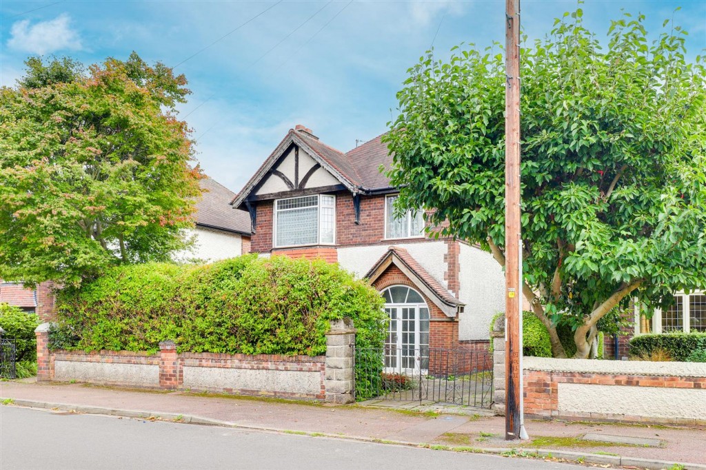 Adbolton Grove, West Bridgford, NG2