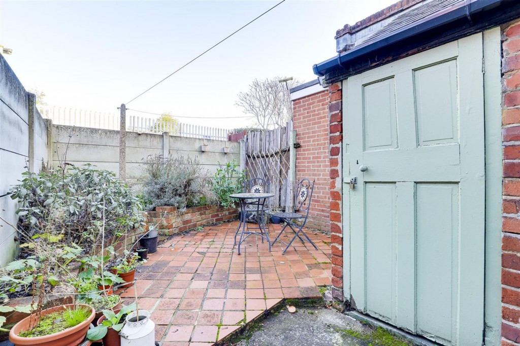 Albert Avenue, Nottingham, NG8