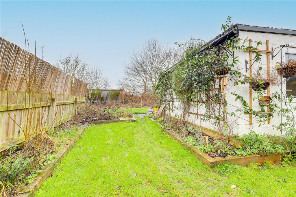 Shelt Hill, Woodborough, NG14