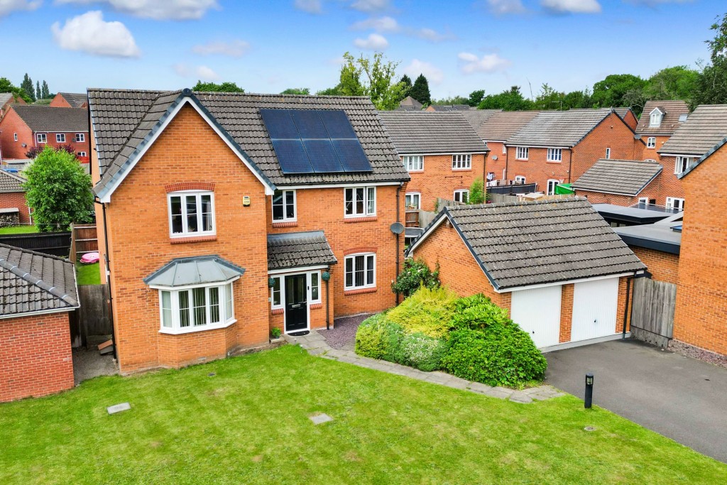Snowdrop Close, Hucknall, NG15