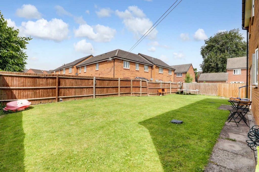 Snowdrop Close, Hucknall, NG15