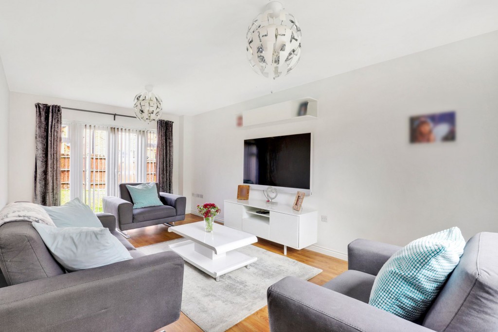 Snowdrop Close, Hucknall, NG15
