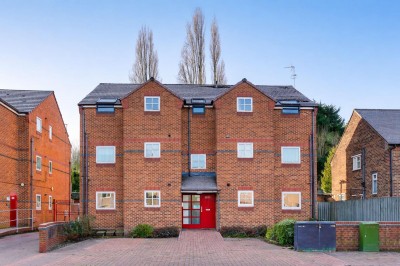 Valley Court, Carlton, NG4