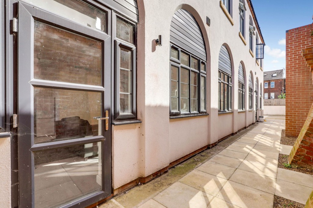 Holland Street, Westbridge House, NG7
