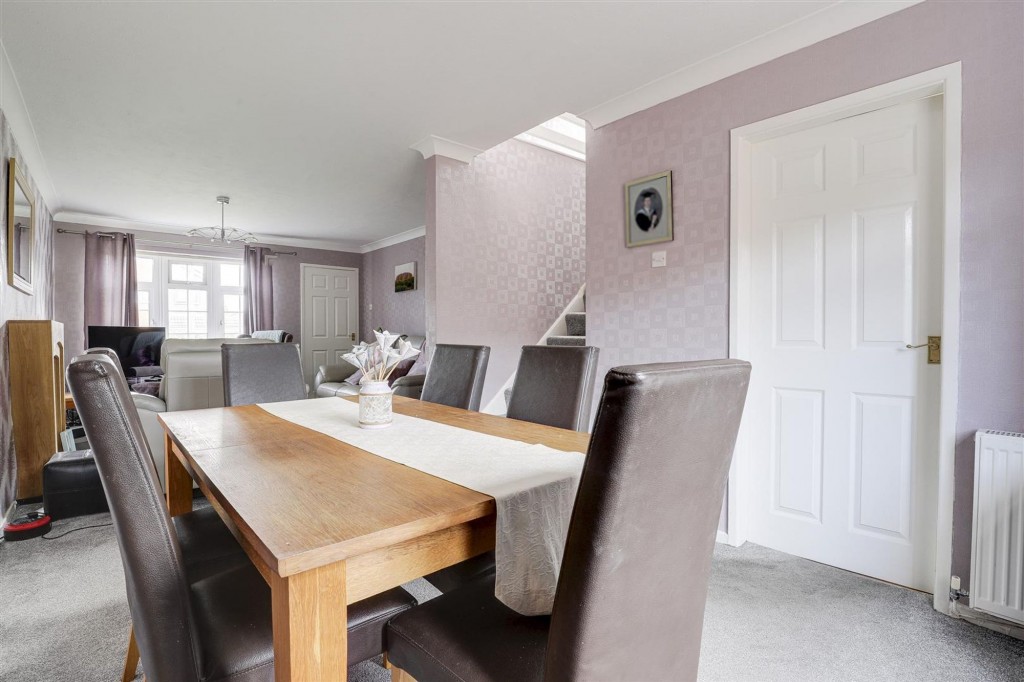 Jumelles Drive, Calverton, NG14