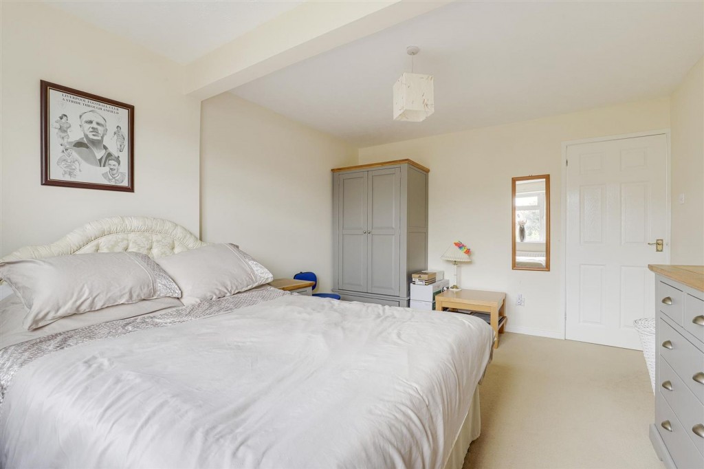 Jumelles Drive, Calverton, NG14