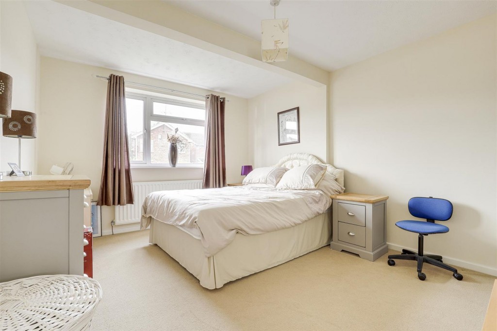 Jumelles Drive, Calverton, NG14