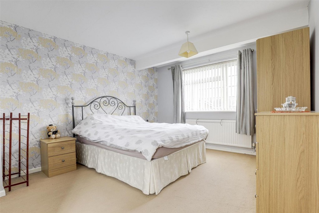 Jumelles Drive, Calverton, NG14