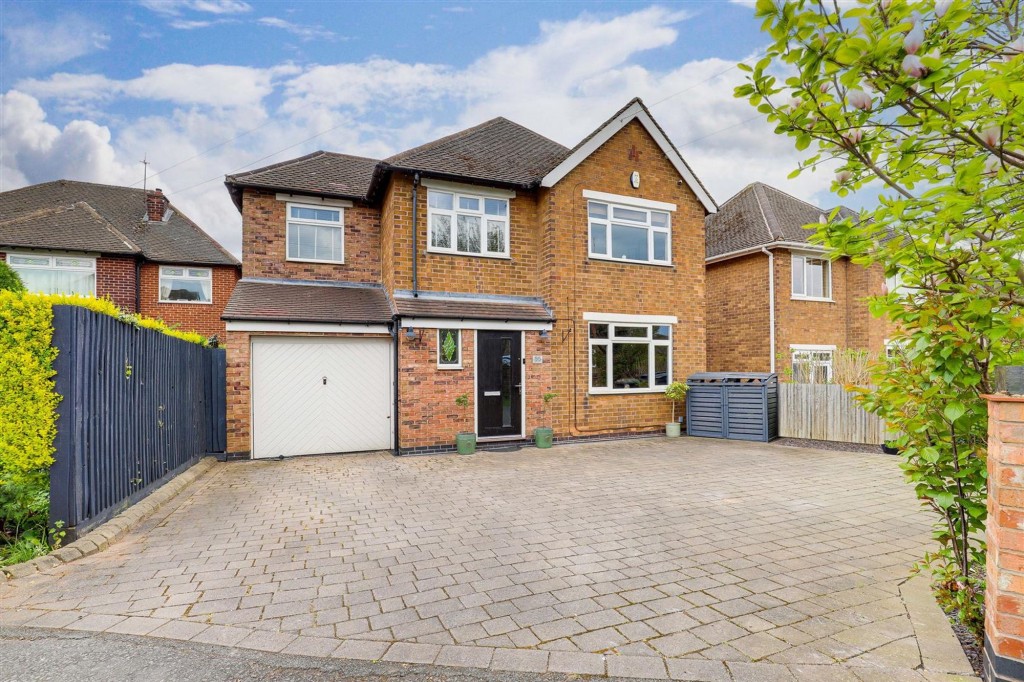 Cedarland Crescent, Nuthall, NG16
