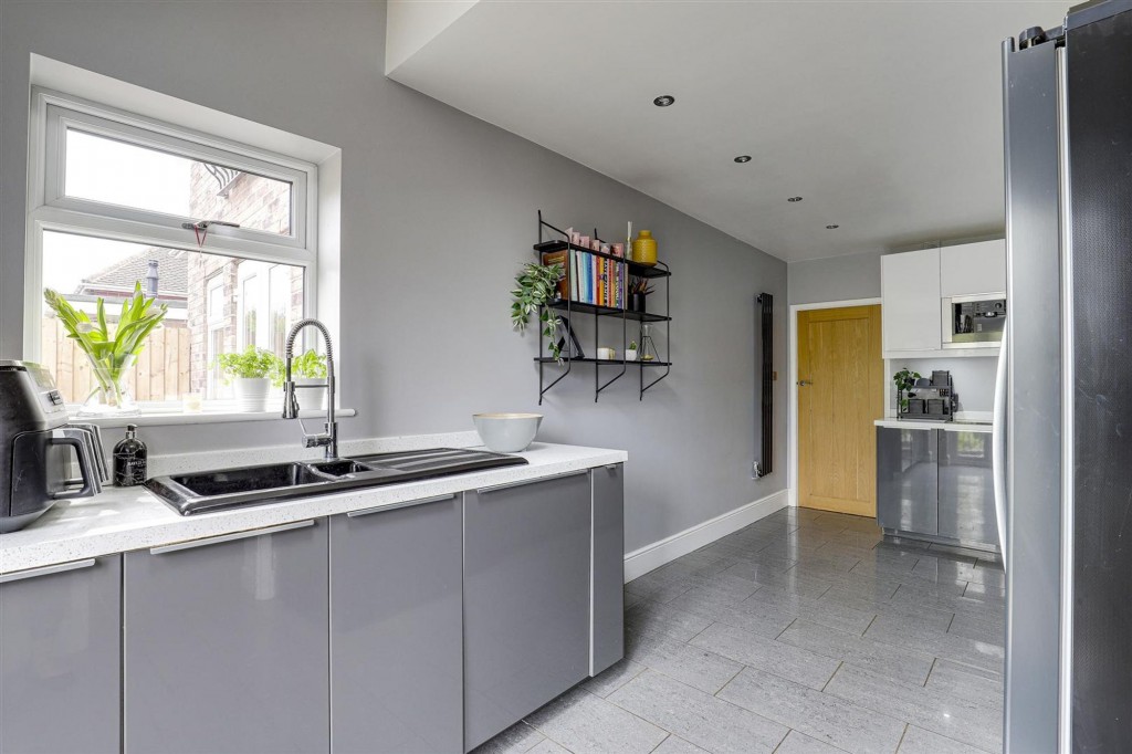 Cedarland Crescent, Nuthall, NG16