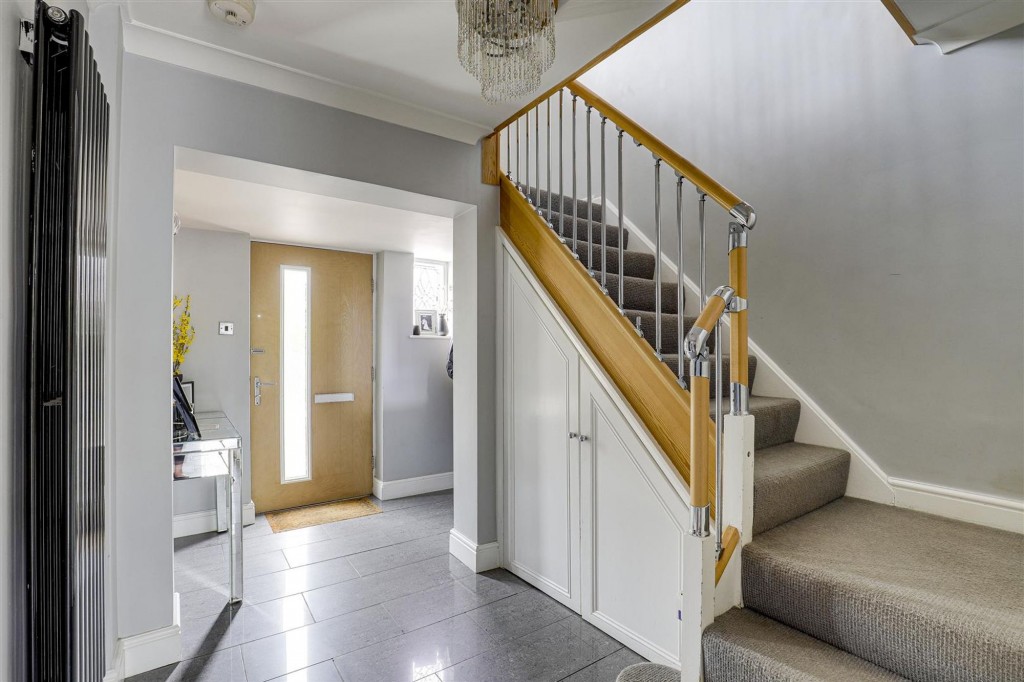 Cedarland Crescent, Nuthall, NG16