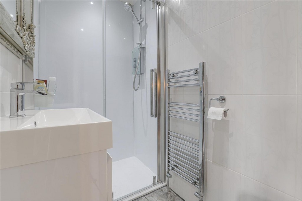 Cedarland Crescent, Nuthall, NG16