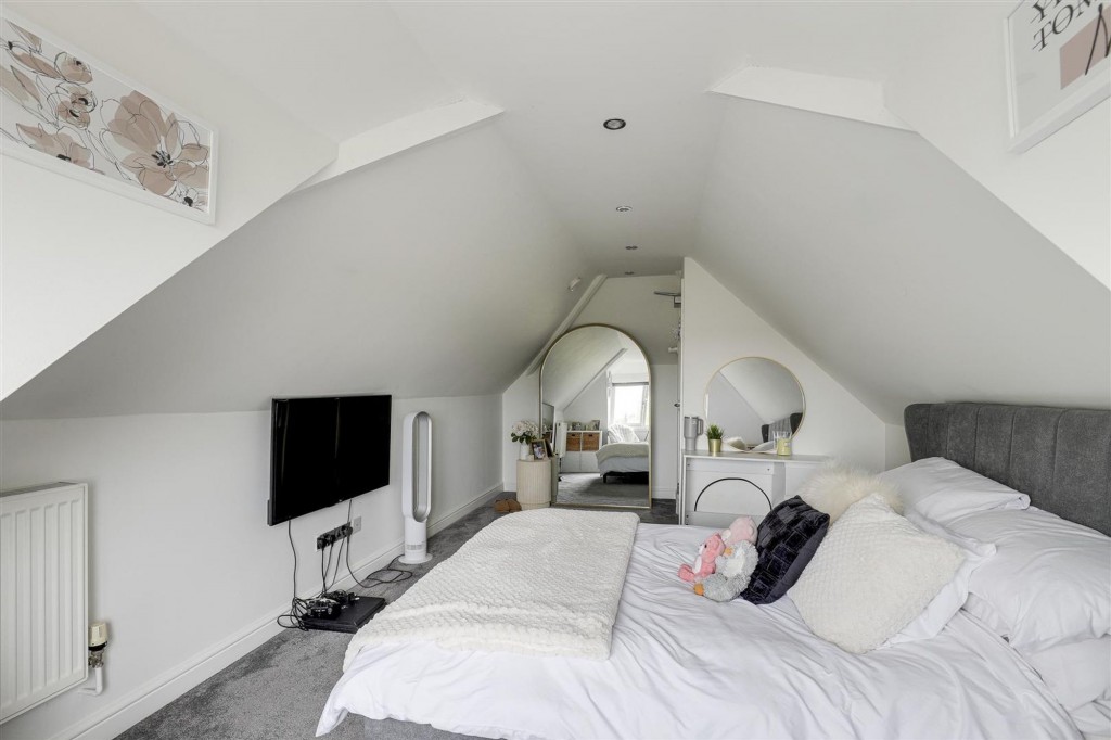 Cedarland Crescent, Nuthall, NG16