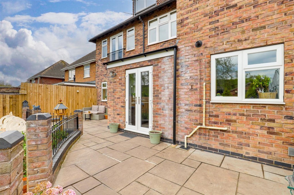 Cedarland Crescent, Nuthall, NG16