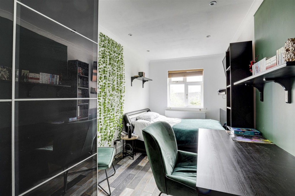 Cedarland Crescent, Nuthall, NG16