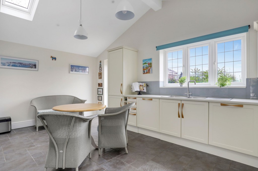 Shelt Hill, Woodborough, NG14