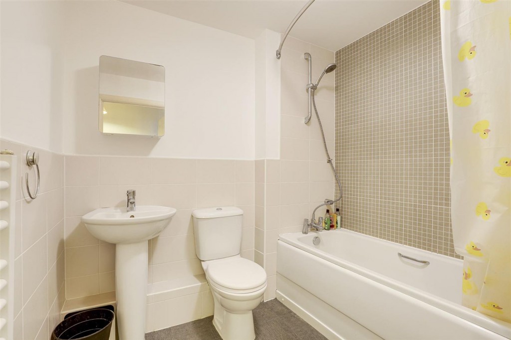 Paton Court, Calverton, NG14