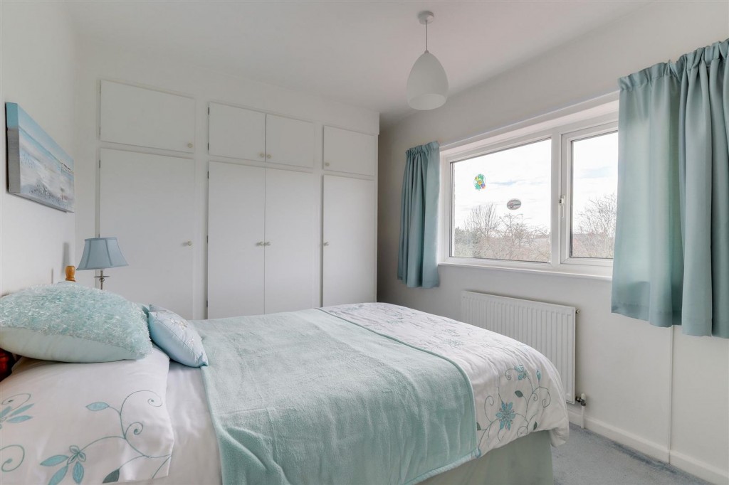 Elmswood Gardens, Nottingham, NG5